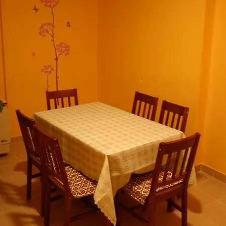 Apartalatt Vendeghaz * Poroszló