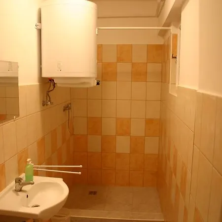 بيت ضيافة Apartalatt Vendeghaz *